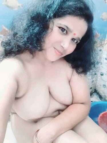 Very hot big boobs hot bhabhi bra nude bathing mms