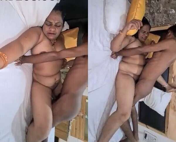 indian aunty xnxx video hard fucking young boy in hotel mms