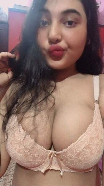 Very hottest indian babe nude selfie full nude pics collection (2)