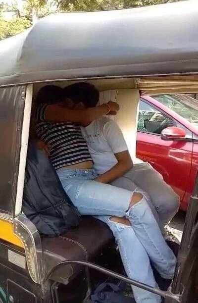 Very horny couple xxxsex indian enjoy in auto on road