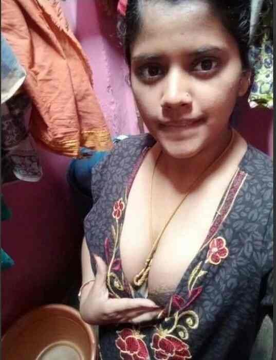 Beautiful mallu tamil big boobs girl image fap all nude pics (3)
