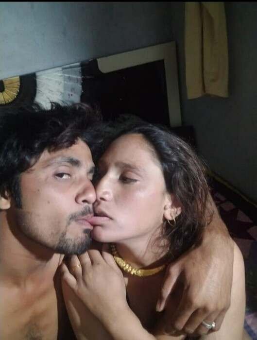 Very horny paki lover couple pics of tits all nude pics album (1)