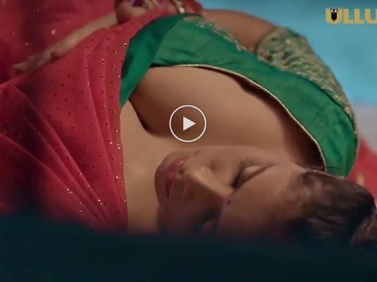 Very-hot-bhabi-nude-filmy4wap-punjabi-movies-clip-HD.jpg