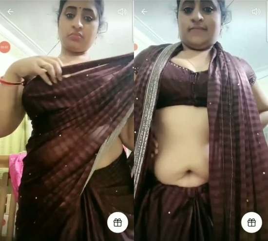 Tamil-mallu-hottest-big-aunty-tits-nude-live.jpg