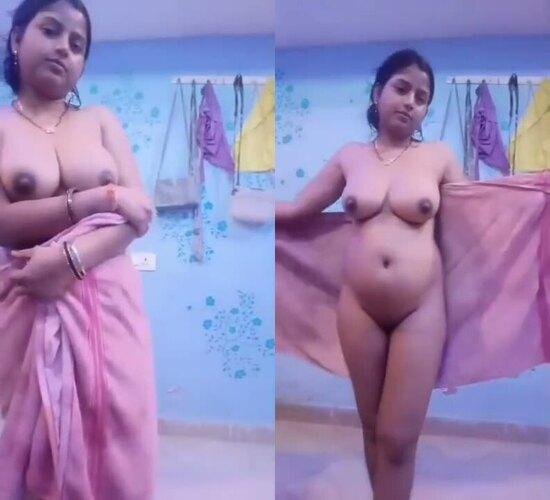 Very-beautiful-hot-big-boobs-bhabi-big-boob-nude-showing-mms.jpg
